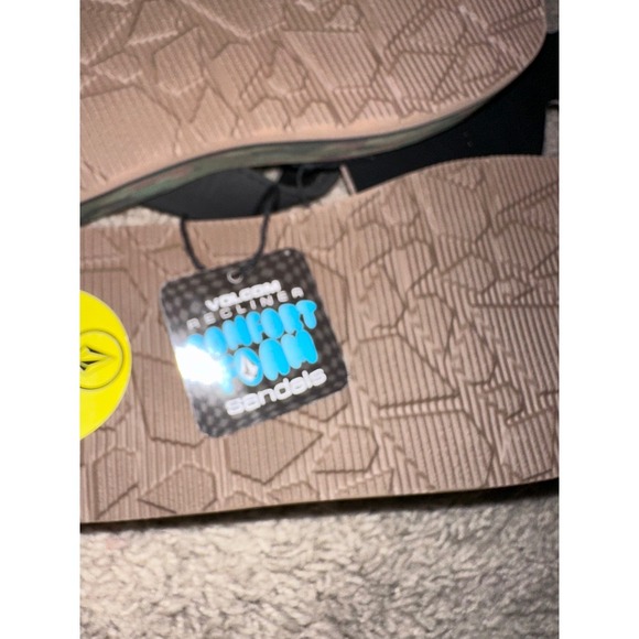 New kids Volcom Victor Camo Flip Flops Youth Size 3 Comfort Foam Sandals - Picture 3 of 5